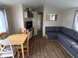 Seaside Lodge Haven in St Osyth, Hotel in Jaywick Sands