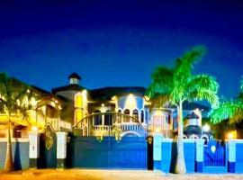 Entire home in Adentan, Ghana, hotel Trofwi városában