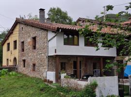 Casa Tomasa en Picos de Europa, hotel a La Robellada de Onis