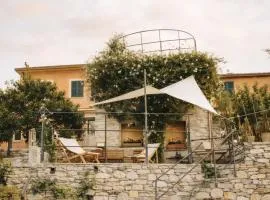 Valley and sea view - Relax between the village and olive trees