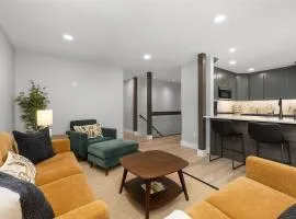 Newly Remodeled Red Maple Tree Cottage with Air Co