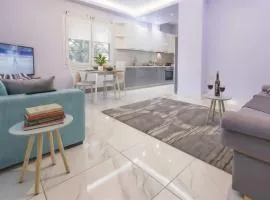Modern fully-equipped house, 5 min walk from metro