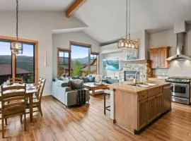 Downtown WP Villa 745 I Private Hot Tub I Great Views I Activity Program