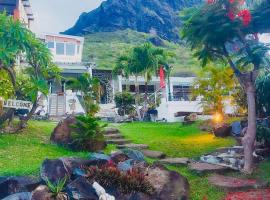 Residence Ma Vie Là Ltee, hotel v destinaci Le Morne