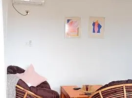 Studio climatisé avec Wi-Fi haut débit Netflix et vidéosurveillance
