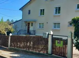Maison Cosy avec Terrasse à Vallenay