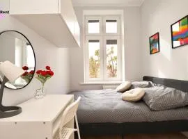 MMRent Colorful Room