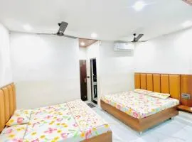 Hotal Gyanav at Surajpol Circle Main city