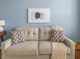 Landing Chic 1BD Game Room Gym