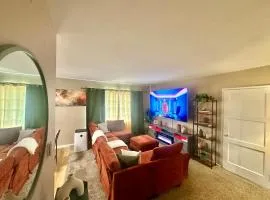 Stylish 1BR Retreat just minutes from SoFi & Forum