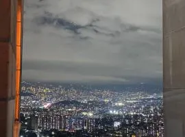 Cómoda habitación en Medellín cerca al Estadio Atanasio Girardot