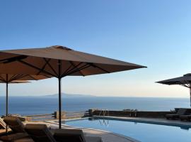 August Andros, ξενοδοχείο στην Άνδρο