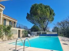 Chezshells Villa studio with pool