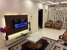 Shrishailya Bungalow, 2BHK with one AC room, Free SUV parking: Kolhapur şehrinde bir otel
