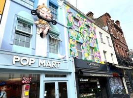 Central London Charming Camden Split Level Home – hotel w Londynie