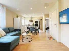 Grand appart 130m2 - 5 chambres et 3 salles de bain pour 13 pers - 15 min Disney - Parking gratuit
