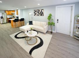 Modern 2BR Gem Free Parking-10 min Midway Airport-15 min Dtwn, hotel em Cicero