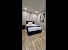 Rainbow Motel