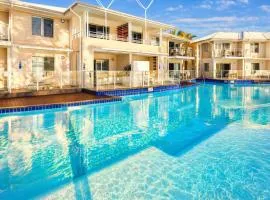 Beautifully Restyled 2 Bedroom Apartment - Oaks Pacific Blue - Sea Salt Escape