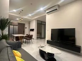 LUXURY DIAMOND CENTERY - Celadon City