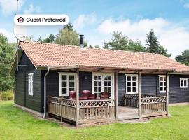 8 person holiday home in Rødby-By Traum, hotell i Kramnitse