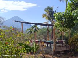 El Porvenir Eco-Lodge, מלון בSanta Cruz