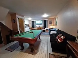 Niagara falls cottage unit with loft