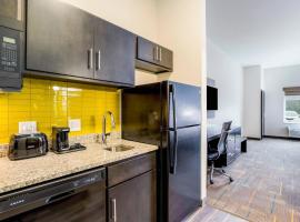 MainStay Suites Winfield-Teays Valley, хотел в Hurricane