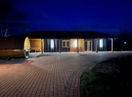 Domek na łowisku, hotel v destinaci Adamówka