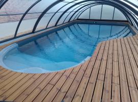 Viesnīca R & C - Room & Calm pilsētā Šalāna