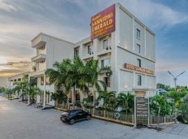 Hotel Sannidhi Emerald – hotel w mieście Raigīr