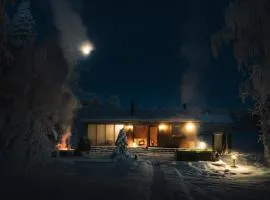 Lakeside holiday home