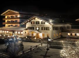 Hotel Alpenblick, hotel em Bach