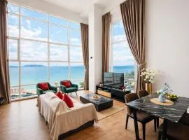 Georgetown Seaview Duplex 2BR for 6 Guests at Maritime Suites