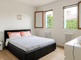Relaxing Garden View Apartment near Prosecco Hills, hotel en San Vendemiano