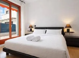 Xenia - 3 rooms apt at Corso Matteotti 28