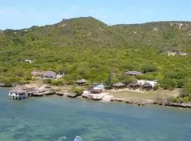 Les Paillottes de Babaomby Hotel