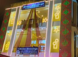 Divine Blessings Banquet and Hotel, khách sạn ở Prayagraj