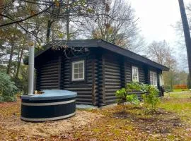 Outdoors Holten - Romantic Lodge met hottub & bad