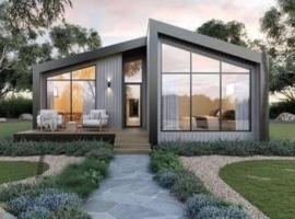 Casa modular con piscina en el Limón、ラス・テレナスのホテル