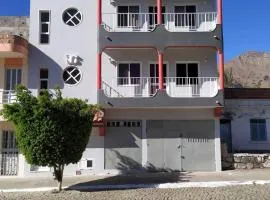 Casa Cabral : Big Apartment next to the beach