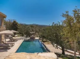 Sunrise Villa - Earthen Stone Escape by etouri