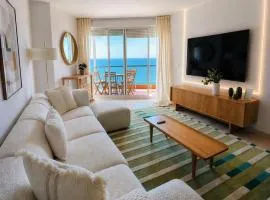 Modern beachfront apartment 2 Bdrm , incredible views