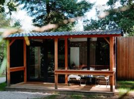 Outdoors Holten - Forest Cabin, khách sạn ở Holten