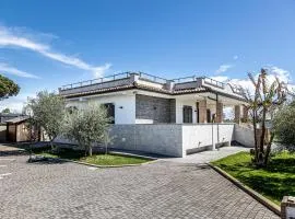 Mediterranean Retreat - Villa & Private Garden