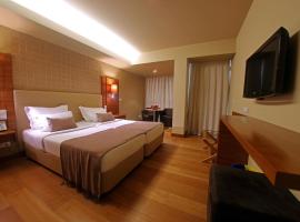 The Views Baia - Adults Only, hotel sa Funchal