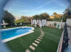 Casa La Abuela Lagos Serrano、El Ronquilloのホテル