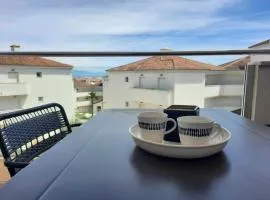 Olivo & Mar: 2 dorm con terraza • Valle Properties