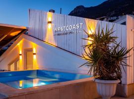 Westcoast Kalkan suites 3-bedroom Townhouse located heart of Kalkan Old Town with a private plunge pool, Hotel in Kalkan