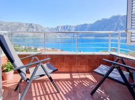 Modern 2BR Flat - 5 Minutes from the Beach